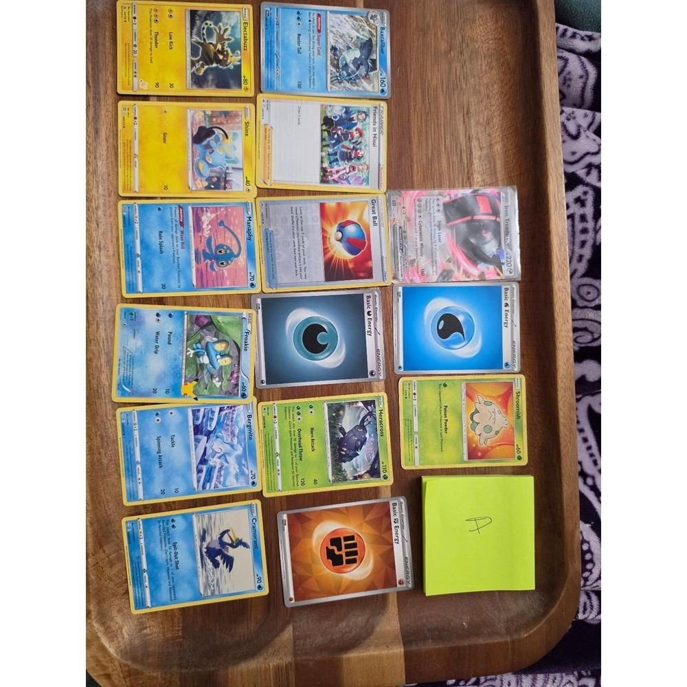 Pokémon Lot A Energy Trainer Froakie Manaphy Shinx Elecrabuzz Heracross 15 cards